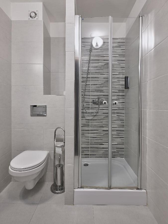 Aparthotel Lumen Краков Экстерьер фото