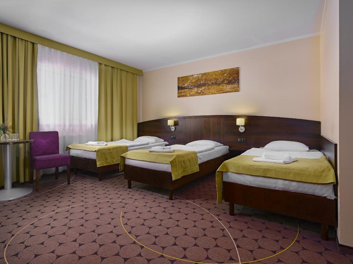 Aparthotel Lumen Краков Экстерьер фото