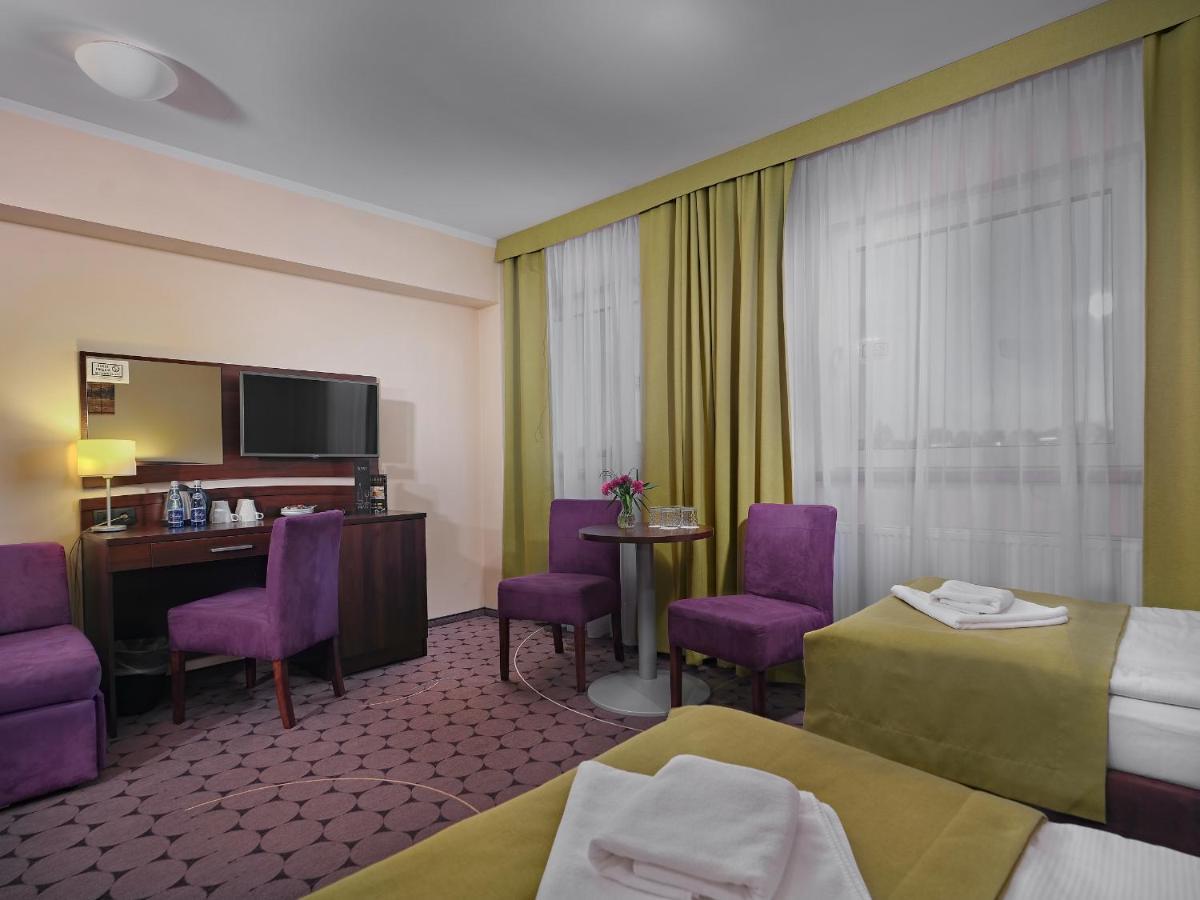 Aparthotel Lumen Краков Экстерьер фото