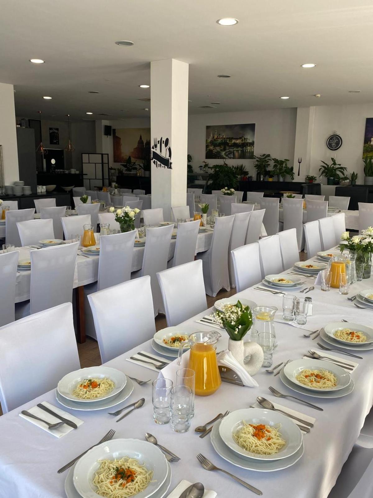 Aparthotel Lumen Краков Экстерьер фото